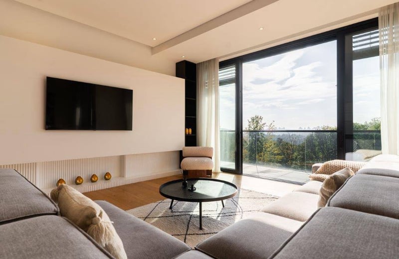 Vermietung einer wunderschönen, geräumigen 3-Zimmer-Wohnung, 107 m², Stadtteil Dedinje, Belgrad, Serbien